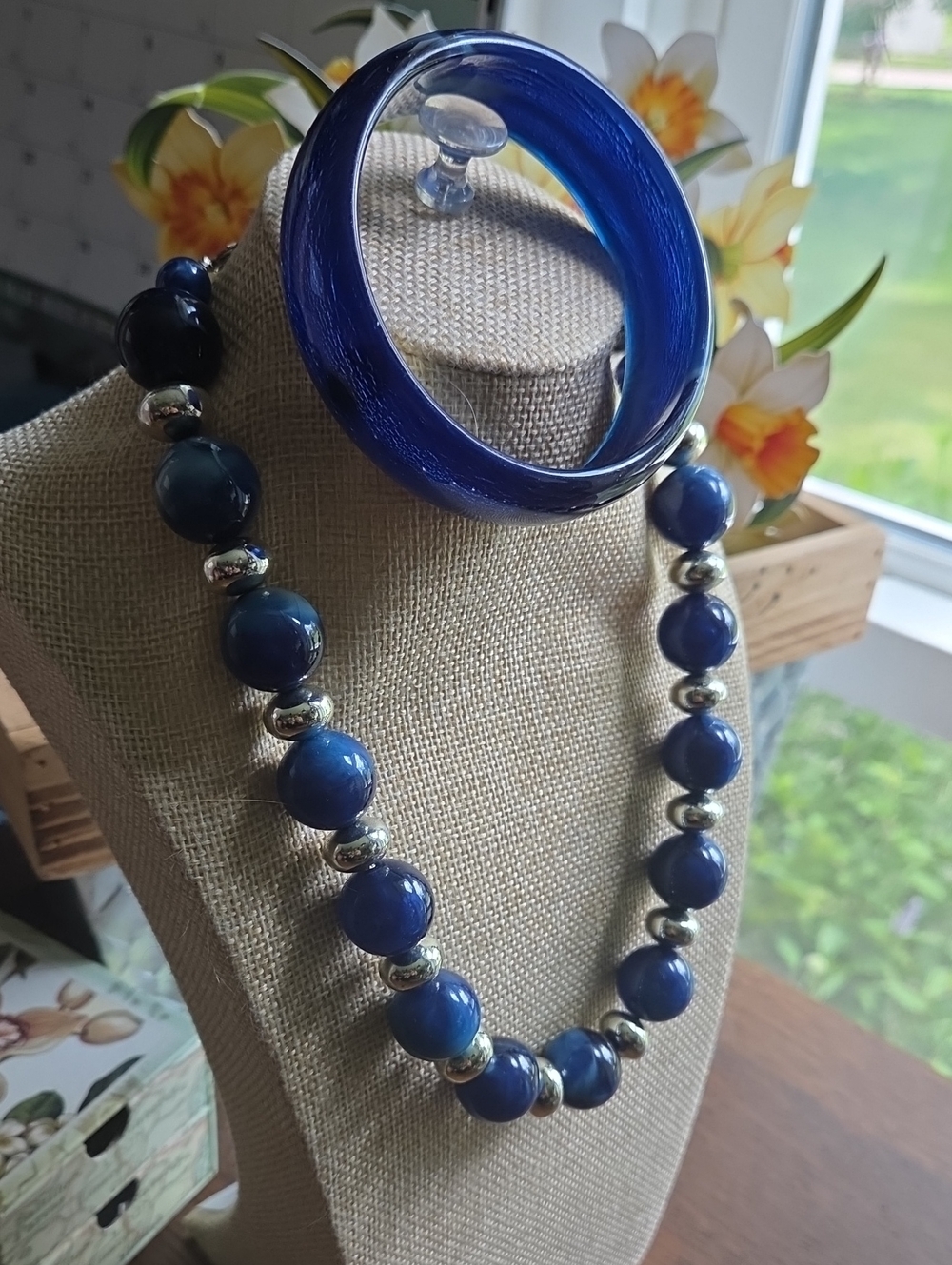 Elegant Costume Blue & Silver Bead Necklace & Bangle Set ☆ Vintage Jewelry